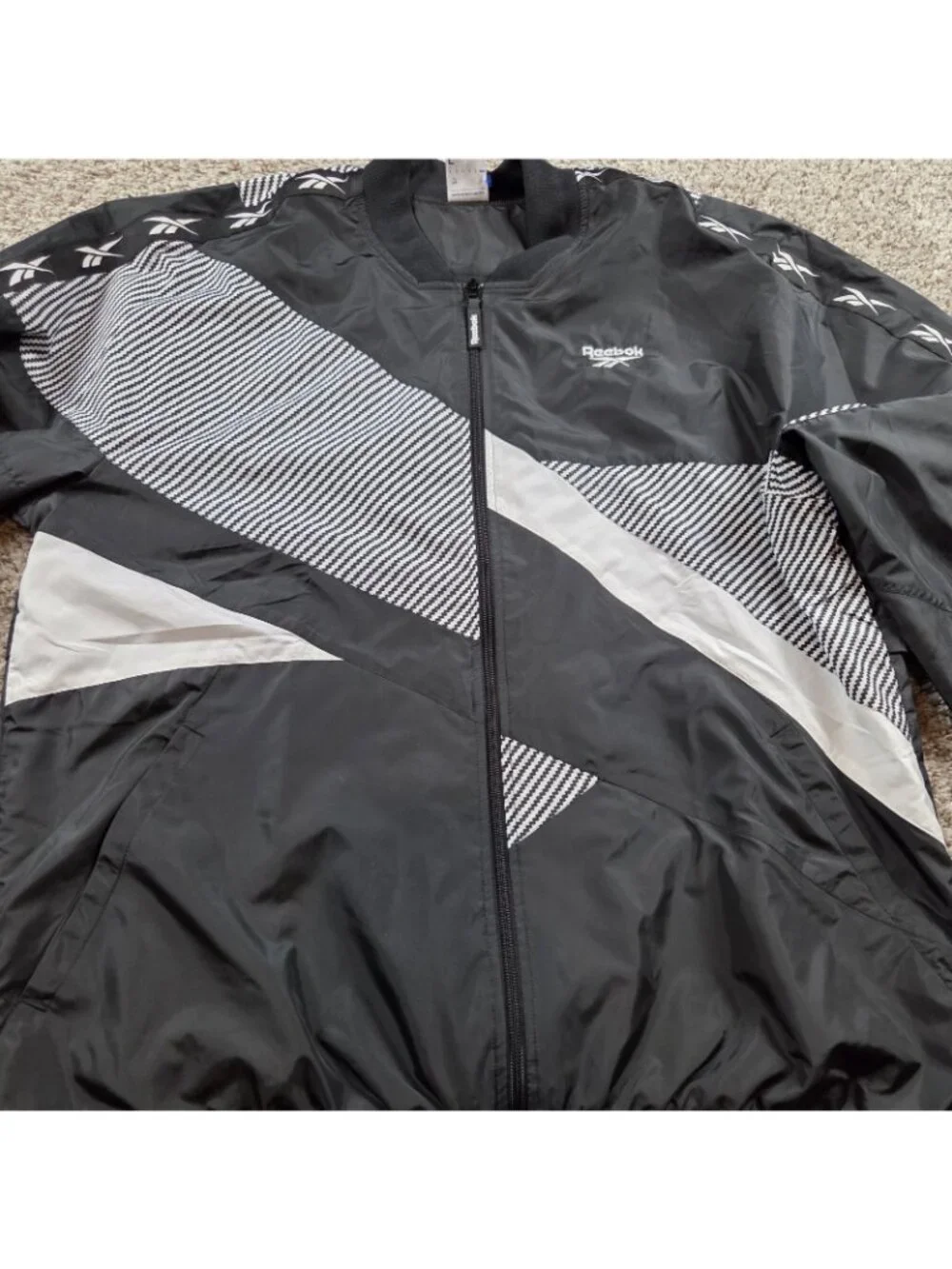 Reebok Windbreaker Mens Large Black White Full Zip Retro Colorblock Vented